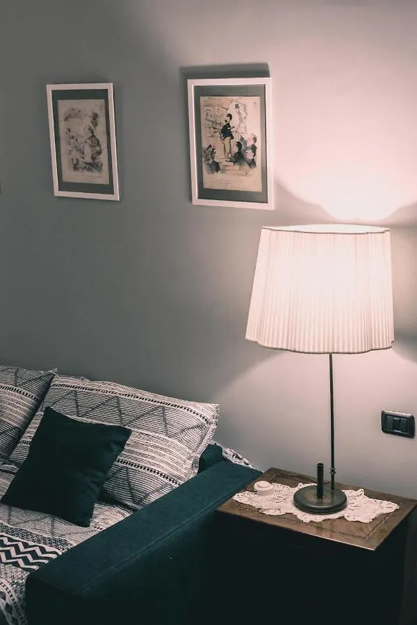 La Casa Del Nespolo, 2 Terrazzi E 2 Bagni In Centro Apartment Naples