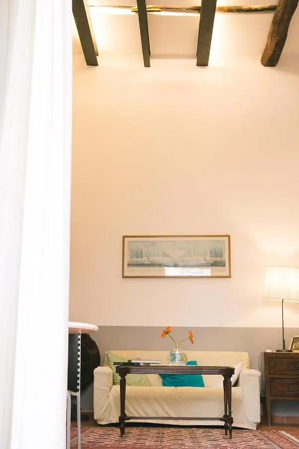 La Casa Del Nespolo, 2 Terrazzi E 2 Bagni In Centro Apartment Naples